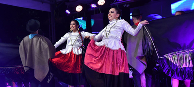 Una noche de folclor internacional en La Tertulia