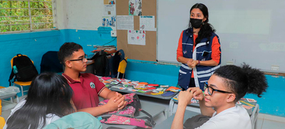 Talleres de sensibilizaci&oacute;n y motivaci&oacute;n para los estudiantes de las IEO sobre el PAE.