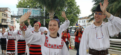 Cali vivi&oacute; un desfile lleno de cultura, tradiciones populares y mucho amor