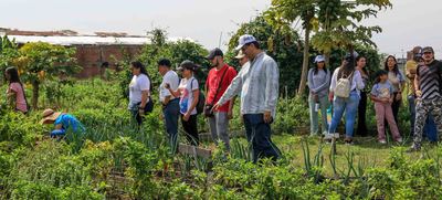 Huertas comunitarias recibieron visita &lsquo;en familia&rsquo; del equipo de Gobierno