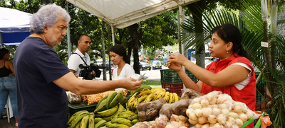 Este fin de semana, recuerde abastecerse en los &lsquo;mercados campesinos&rsquo;