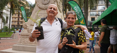 Cale&ntilde;os disfrutaron aprendiendo en la Plaza de Cayzedo