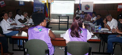Con el trabajo de cuidado, en Colombia las mujeres aportan el 20 % del PIB