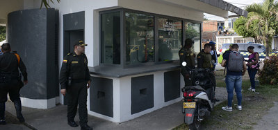 Alcalde de Cali ofrece recompensa de $100 millones por informaci&oacute;n sobre responsables de atentado al CAI de Charco Azul
