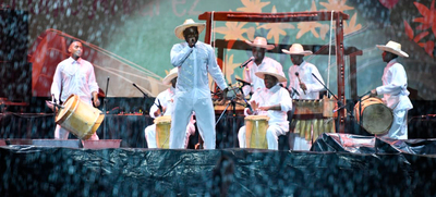 A ritmo de chirim&iacute;a, marimba y ritmos internacionales, avanza el Petronio