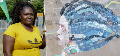 Del reciclaje al arte, m&aacute;s de 1700 kilos de desechos ahora son una escultura