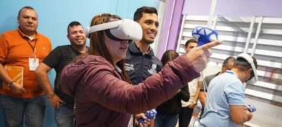 M&aacute;s de 100 l&iacute;deres TIC vivieron la experiencia tecnol&oacute;gica del Laboratorio de Innovaci&oacute;n Digital Paso del Comercio