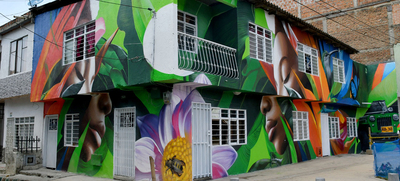 Flor del Porvenir: el mural de Infraestructura en el Bulevar de Oriente
