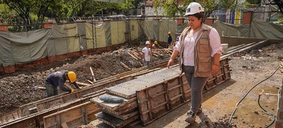 M&oacute;nica, la ingeniera que impulsa la obra del Instituto Popular de Cultura sede El Lido