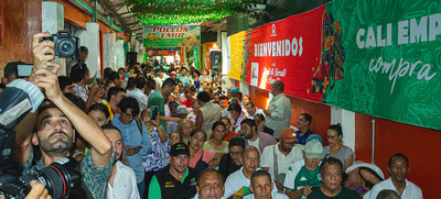 Alcalde Eder dialog&oacute; con los habitantes de la comuna 9 durante su  primer Consejo Ciudadano