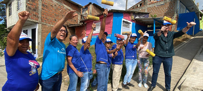 Con rodillo en mano, habitantes de Montebello se unieron para embellecer su territorio