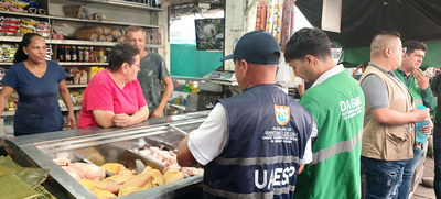 Inici&oacute; proceso de recuperaci&oacute;n ambiental en la plaza de mercado de Santa Elena