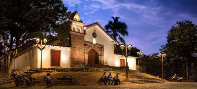 &lsquo;Semana Santa en mi Cali bella&rsquo; se ilumina con hitos ornamentales como el Cerro de las Tres Cruces y la iglesia de San Antonio