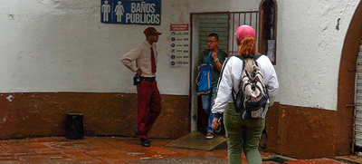 Los ba&ntilde;os del puente Ortiz y la plazoleta Jairo Varela est&aacute;n abiertos y  disponibles para la ciudadan&iacute;a
