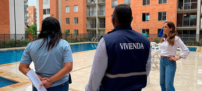 La Secretar&iacute;a de Vivienda Social y H&aacute;bitat supervisa proyectos  habitacionales en Cali