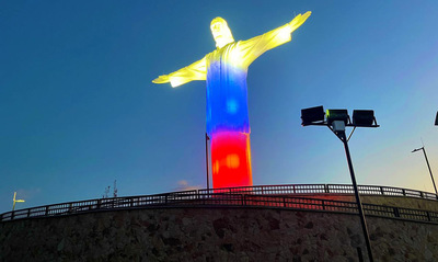 &iexcl;Cristo Rey brilla por Colombia! Monumento se ilumin&oacute; tricolor para el primer partido de la selecci&oacute;n en la Copa Am&eacute;rica