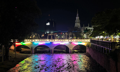 Cinco hitos ornamentales de Cali brillan con los colores del arco iris para celebrar el &lsquo;D&iacute;a Mundial del Orgullo LGTBIQ+&rsquo;