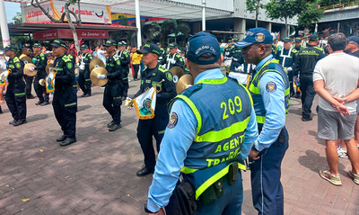M&aacute;s de 50 agentes de tr&aacute;nsito garantizaron la movilidad durante el  desfile militar del 20 de julio