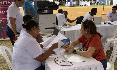 Atenci&oacute;n personalizada encontraron los cale&ntilde;os en el m&oacute;dulo de Hacienda en la feria &lsquo;Volvamos a mi Cali bella&rsquo;