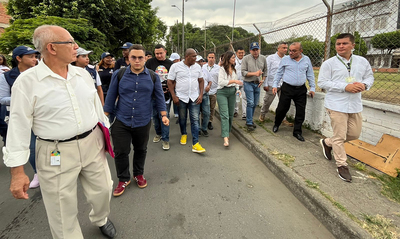 Nos Pillamos en la Calle lleg&oacute; con respuestas  y soluciones a Comuna 11