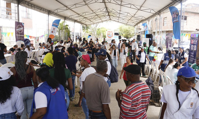 En Torres de la Paz, la gente goz&oacute; y hasta pidi&oacute; otra Feria de servicios Volvamos a mi Cali bella
