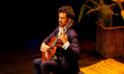 Concierto de Pablo S&aacute;inz Villegas deslumbra en el Teatro Municipal con un viaje musical por Espa&ntilde;a