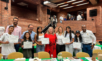 En el primer Consejo de Gobierno Infantil, una ni&ntilde;a venezolana dirigi&oacute; las Tecnolog&iacute;as de la Informaci&oacute;n y las Comunicaciones de Cali