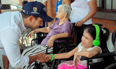 Con 'En-Torno a tu Salud', se implementa un plan piloto de atenci&oacute;n domiciliaria para llevar atenci&oacute;n integral directa a hogares vulnerables