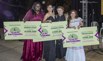 &iexcl;Atenci&oacute;n cantantes aficionados, los estamos buscando!  Abrimos convocatoria para el concurso  &lsquo;La Voz de Los Cristales&rsquo;