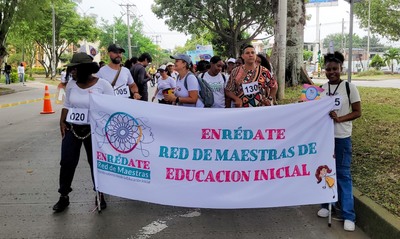 Maestras y maestros de educaci&oacute;n inicial de Cali marcharon por la protecci&oacute;n de los derechos de las ni&ntilde;as y los ni&ntilde;os