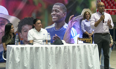 La Alcald&iacute;a de Cali y Prosperidad Social entregan 1000 kits a familias del Distrito de Aguablanca y Silo&eacute;