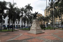 Dagma socializ&oacute; intervenci&oacute;n ambiental en Plaza de Cayzedo