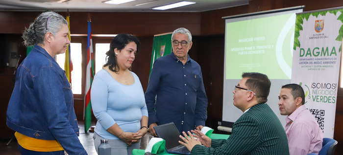 Empresarios, innovadores y gobiernos Distrital y Nacional hacen equipo para impulsar los Negocios Verdes