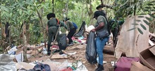 M&aacute;s de 300 kilos de residuos fueron retirados de senderos del cerro de La Bandera