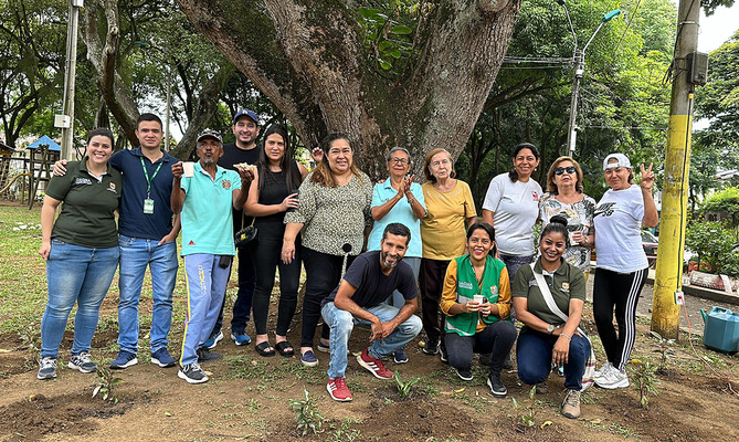 Microempresarios de Cali se suman a la adopci&oacute;n de zonas verdes liderada por el Dagma