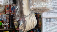 Autoridades ambientales incautan piel y caparaz&oacute;n de animales silvestres en el centro de Cali