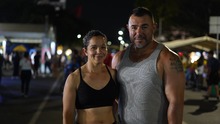 Alcalde Alejandro Eder pedale&oacute; con los cale&ntilde;os en el regreso de la Ciclovida  nocturna 