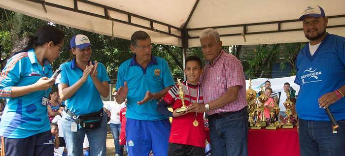 Centros de iniciaci&oacute;n y formaci&oacute;n Deporvida 11