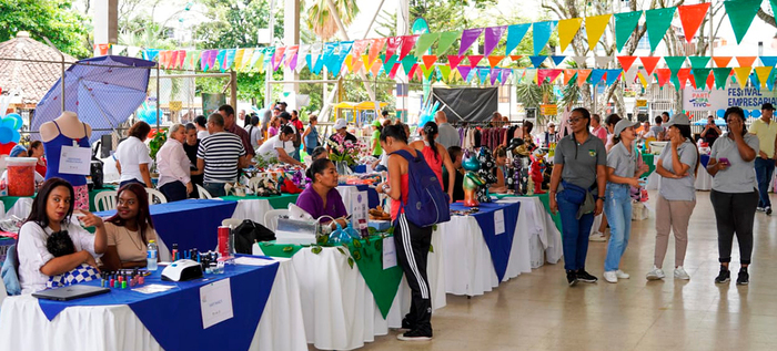 Festival Empresarial hizo realidad el sue&ntilde;o a emprendedores de las comunas 10 y 18