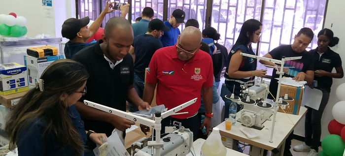 Emprendedores de la comuna 5 recibieron capital semilla
