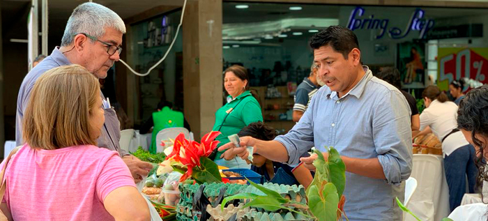 El s&aacute;bado en Unicentro: mercado para promover el desarrollo del campo