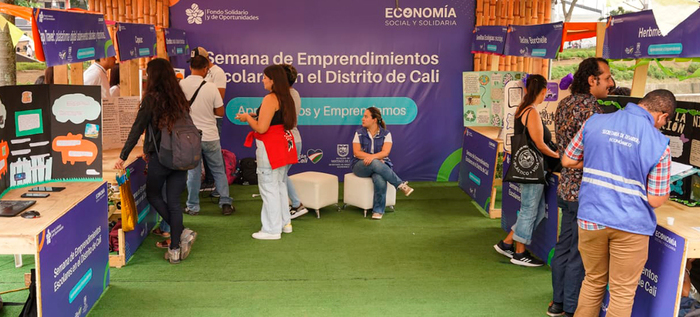 &lsquo;Chontitos&rsquo;, el emprendimiento escolar que la rompe en la Feria del Libro 2023