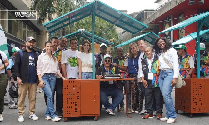 &lsquo;Zona Verde&rsquo; de la COP16: Alcald&iacute;a de Cali entrega m&aacute;s de 300 m&oacute;dulos a comerciantes del centro a trav&eacute;s de capital semilla
