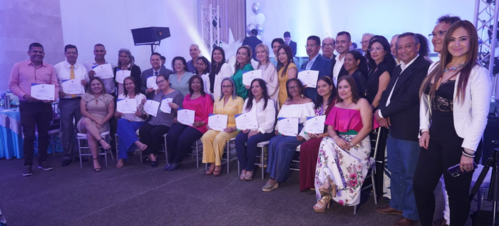 Felicitaciones a los mejores empleados de la Administraci&oacute;n Distrital