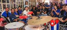 Los j&oacute;venes de Todas y Todos a Estudiar se movieron al ritmo de la salsa