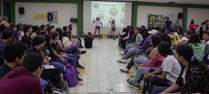 Show Fashion Reciclearte: una explosi&oacute;n de arte, cultura y cuidado del medio ambiente