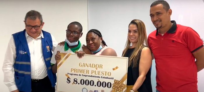 Estudiantes ganaron recursos para poner en marcha sus emprendimientos