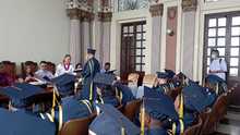 37 j&oacute;venes privados de la libertad recibieron su diploma de bachilleres
