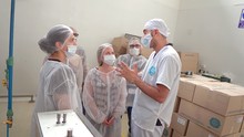 El PAE visit&oacute; procesadora para verificar calidad de los productos