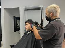 Barbero perfeccion&oacute; sus t&eacute;cnicas gracias a Todas y Todos a Estudiar